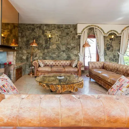 Mijas Castle 750m2, Beach, Pool, Privacy, Luxury Holiday home *