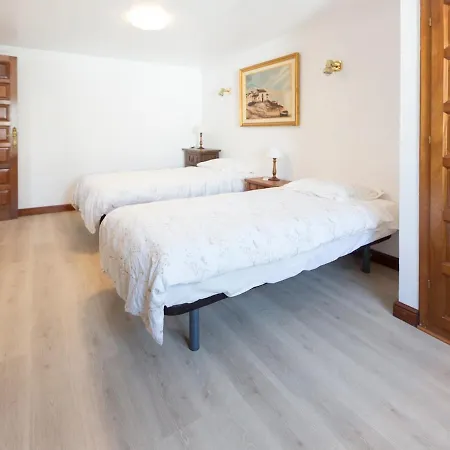 Mijas Castle 750m2, Beach, Pool, Privacy, Luxury Holiday home Fuengirola