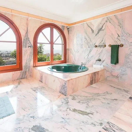 Mijas Castle 750m2, Beach, Pool, Privacy, Luxury Fuengirola