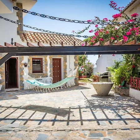 Mijas Castle 750m2, Beach, Pool, Privacy, Luxury Holiday home Fuengirola