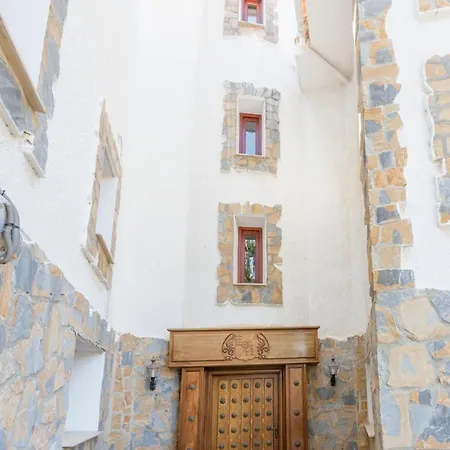 Holiday home Mijas Castle 750m2, Beach, Pool, Privacy, Luxury